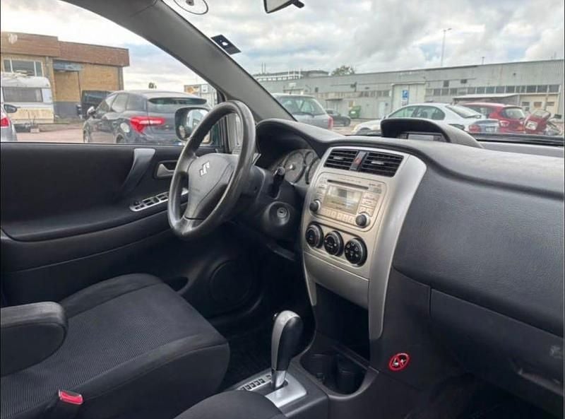 Begagnad Suzuki Liana 106 HK (77 kW) 2004