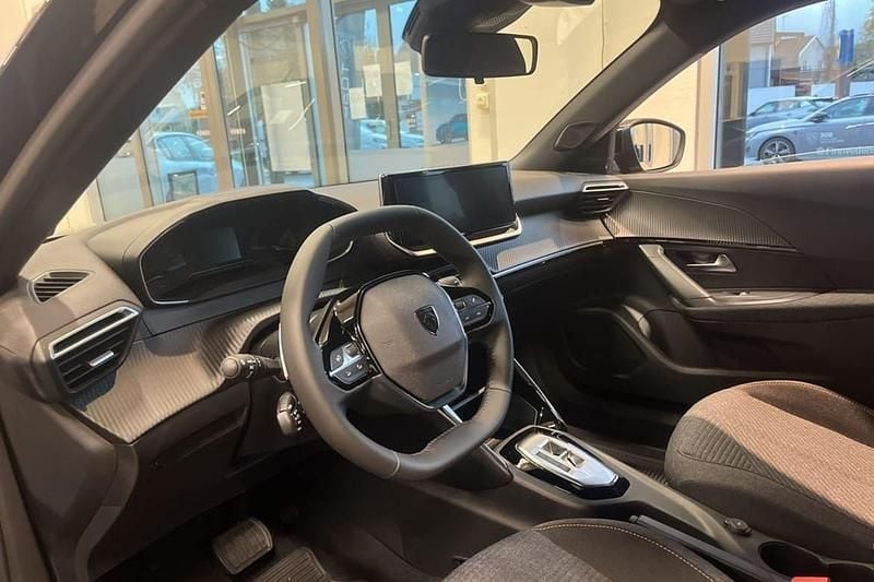 Svart Ny 2025 Peugeot 2008 S SUV | 285 800 kr - Bild 1/4