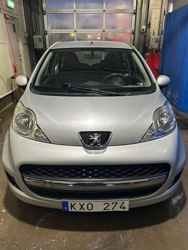 Begagnad 2011 Peugeot 107 Halvkombi | 38 500 kr (Marknadspris) - Bild 1/4