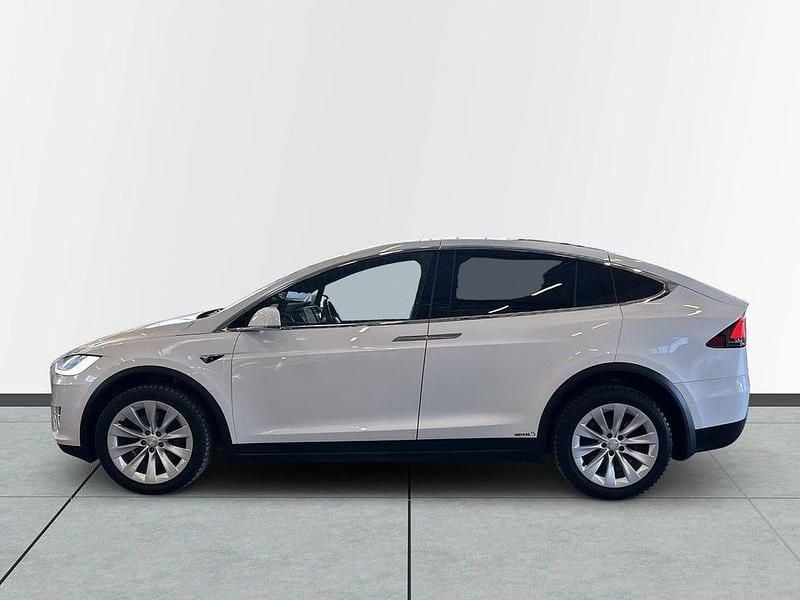Begagnad Tesla Model X 386 kW (525 HK) 2017 Vit SUV