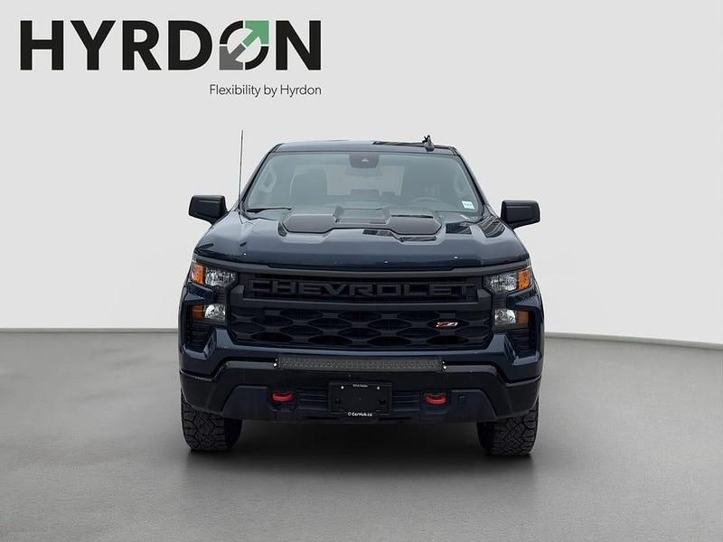 Begagnad Chevrolet Silverado 310 HK (228 kW) 2023 Blå Pickup