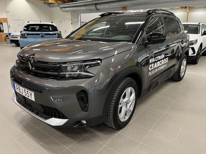 Grå (gråmetallic) Begagnad 2024 Citroën C5 Aircross Shine SUV | 319 900 kr - Bild 1/4