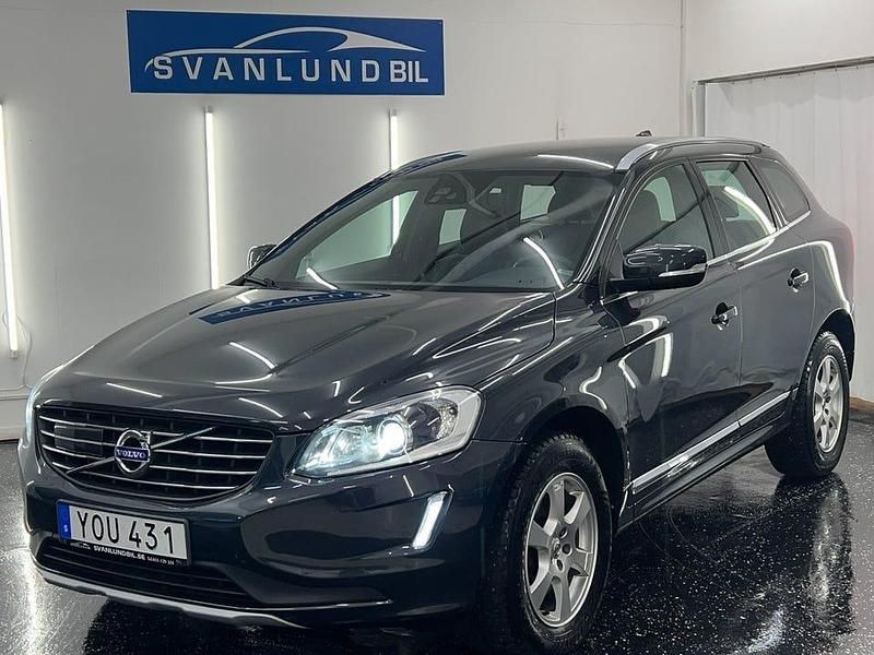 Grå Begagnad 2017 Volvo XC60 Standard SUV | 219 800 kr (Superpris) - Bild 1/4