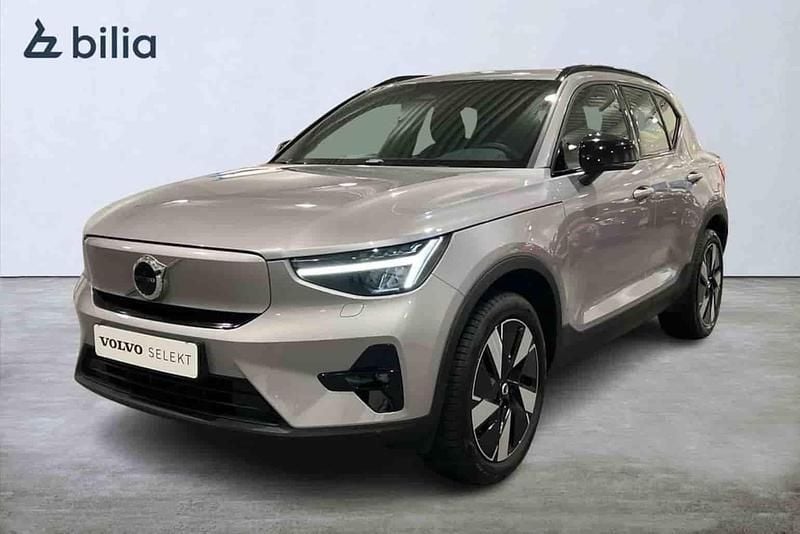 Silver Ny 2026 Volvo EX40 Single Motor Extended Range SUV | 529 900 kr (Superpris) - Bild 1/1