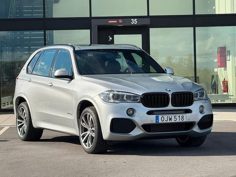 Silver Begagnad 2017 BMW X5 M Sport SUV | 239 000 kr (Bra pris) - Bild 1/4
