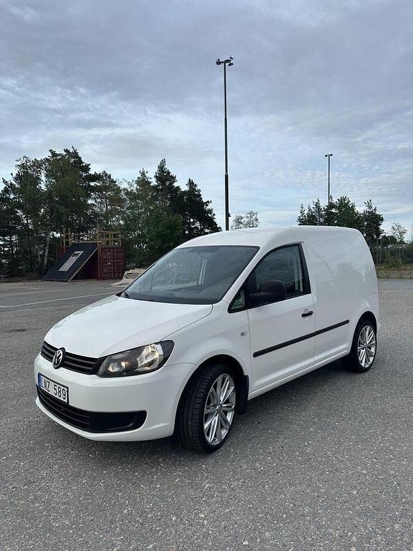 Vit Begagnad 2014 VW Caddy Minibuss | 69 000 kr (Marknadspris) - Bild 1/4