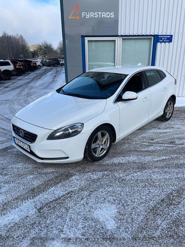 Begagnad Volvo V40 116 HK (85 kW) 2015 Vit