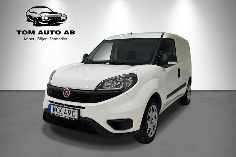 Vit Begagnad 2021 Fiat Doblò Minibuss | 119 900 kr (Bra pris) - Bild 1/4