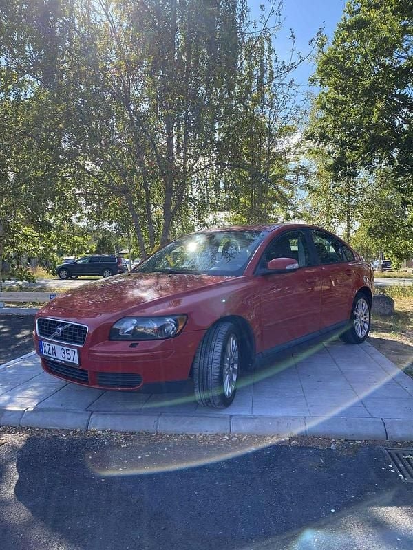 Begagnad 2007 Volvo S40 Sedan | 24 500 kr (Marknadspris) - Bild 1/4