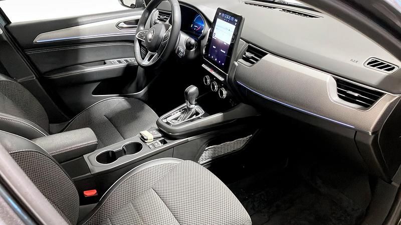 Begagnad Renault Arkana 94 HK (69 kW) 2022 Grå SUV