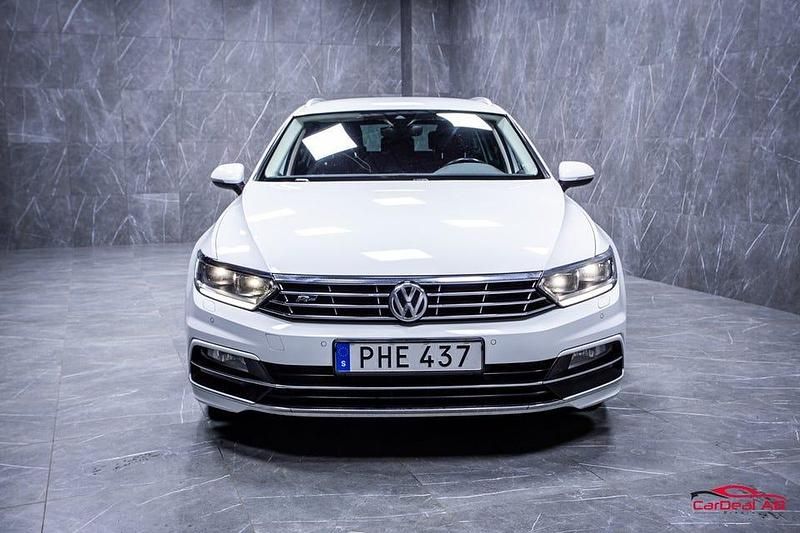 Begagnad VW Passat GT 190 HK (139 kW) 2017 Vit Kombi