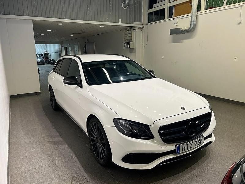 Begagnad Mercedes E220 194 HK (142 kW) 2019 Vit Kombi