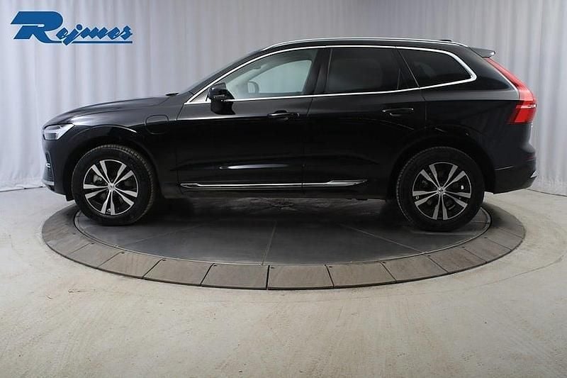 Begagnad Volvo XC60 Core 349 HK (256 kW) 2024 Svart SUV