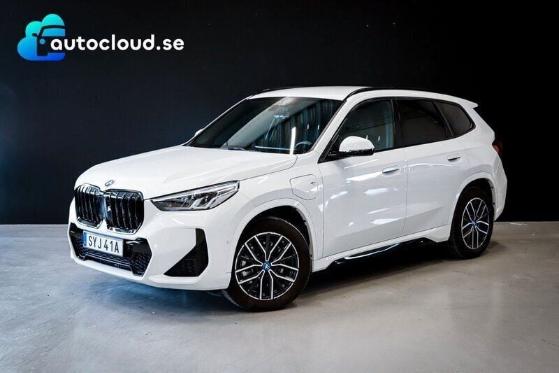Vit Begagnad 2024 BMW X1 Shadowline SUV | 522 900 kr - Bild 1/4
