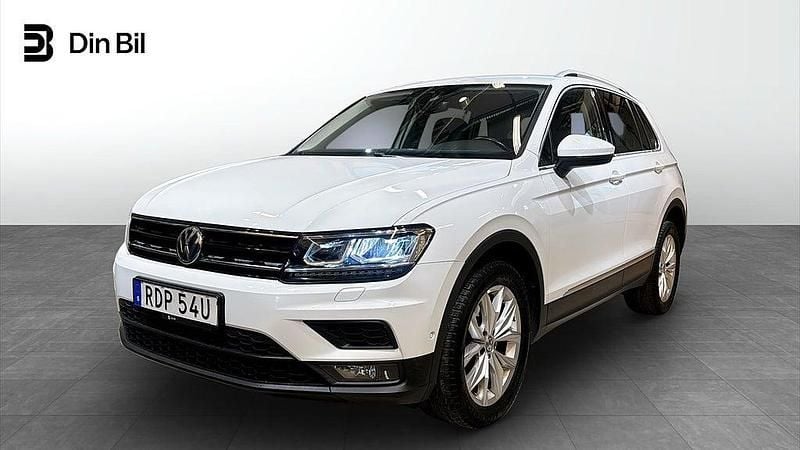 Pure white Begagnad 2019 VW Tiguan Executive SUV | 239 900 kr (Marknadspris) - Bild 1/4