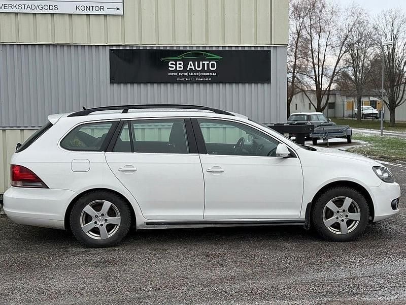 Begagnad VW Golf VII 102 HK (75 kW) 2011 Vit Kombi