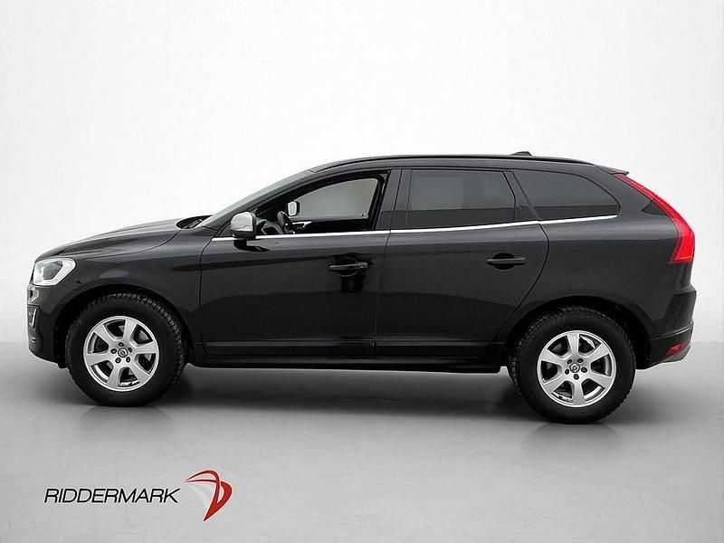 Begagnad Volvo XC60 R-Design 190 HK (139 kW) 2017 Svart SUV