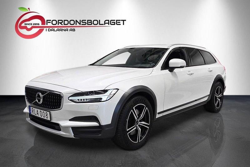 Vit Begagnad 2017 Volvo V90 CC Momentum Kombi | 234 800 kr (Marknadspris) - Bild 1/4