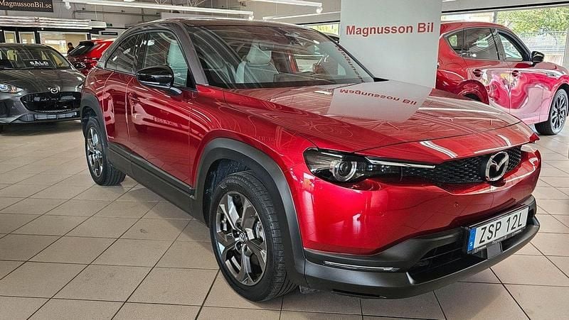 Röd Begagnad 2020 Mazda MX30 Edition SUV | 159 000 kr (Marknadspris) - Bild 1/4