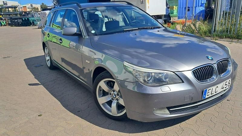 Grå Begagnad 2007 BMW 523 Kombi | 42 000 kr (Bra pris) - Bild 1/4