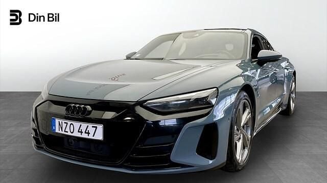 Grå Begagnad 2021 Audi e-tron GT quattro Design Sedan | 599 000 kr (Dyr) - Bild 1/4