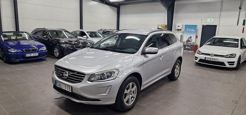 Begagnad Volvo XC60 181 HK (133 kW) 2014 Silver SUV