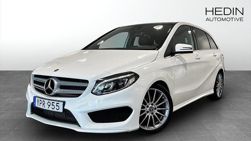 Vit (white) Begagnad 2017 Mercedes B180 AMG Minibuss | 219 900 kr (Lite dyr) - Bild 1/4
