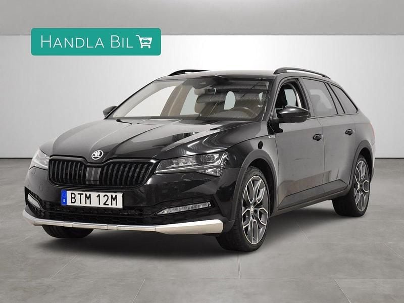 Svart Begagnad 2023 Skoda Superb Adventure Kombi | 399 900 kr (Dyr) - Bild 1/4