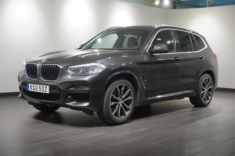Grå Begagnad 2021 BMW X3 M Sport SUV | 439 900 kr (Marknadspris) - Bild 1/2