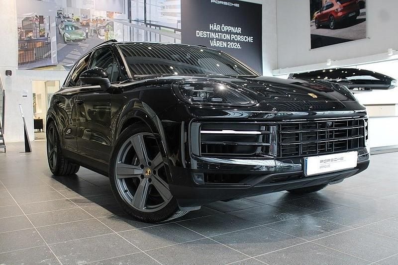 Begagnad Porsche Cayenne 305 HK (224 kW) 2023 Svart SUV