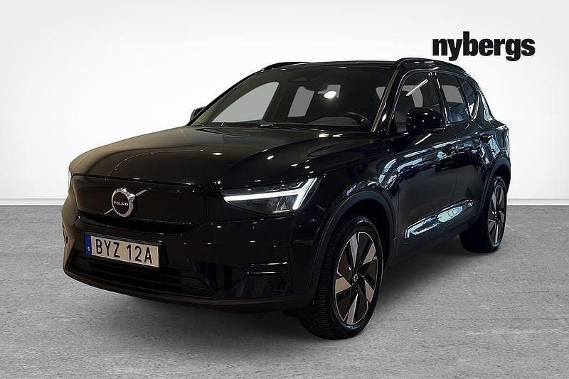 Svart Begagnad 2024 Volvo XC40 Core SUV | 389 000 kr - Bild 1/4