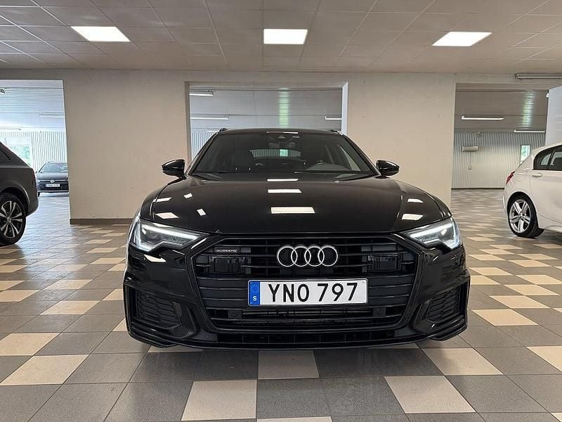 Begagnad Audi A6 S-Line 368 HK (270 kW) 2022 Svart Kombi