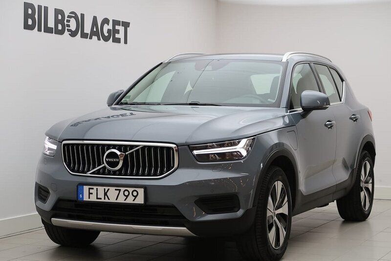 Grå Begagnad 2021 Volvo XC40 Inscription SUV | 299 800 kr (Bra pris) - Bild 1/4