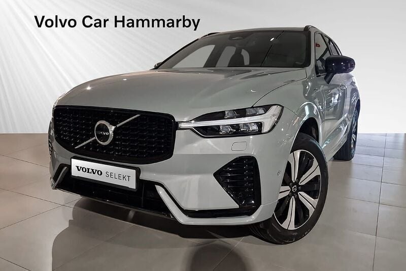 Grå Begagnad 2024 Volvo XC60 Plus SUV | 569 000 kr (Marknadspris) - Bild 1/3