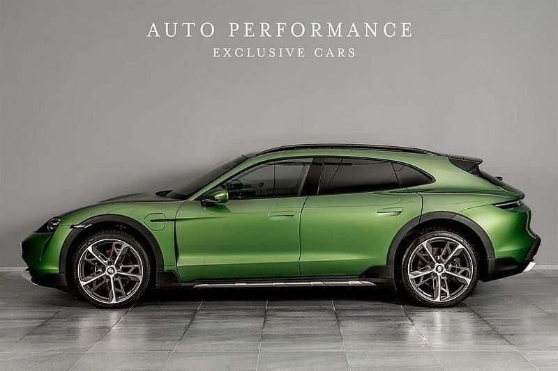 Begagnad Porsche Taycan Cross Turismo 300 kW (408 HK) 2022 Kombi
