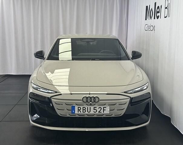 Begagnad Audi e-tron Sportback S-Line 314 kW (428 HK) 2025 Siambeige metallic SUV