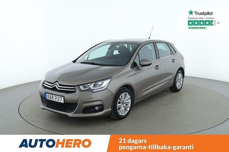 Grå Begagnad 2015 Citroën C4 Halvkombi | 119 000 kr (Dyr) - Bild 1/4