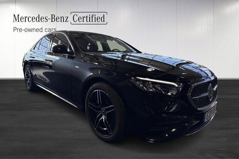 Svart (black) Begagnad 2024 Mercedes E300 AMG Sedan | 797 550 kr (Marknadspris) - Bild 1/4