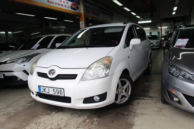 Vit Begagnad 2007 Toyota Corolla Verso Minibuss | 39 999 kr (Marknadspris) - Bild 1/4
