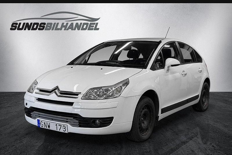 Vit Begagnad 2007 Citroën C4 Halvkombi | 29 900 kr (Lite dyr) - Bild 1/4