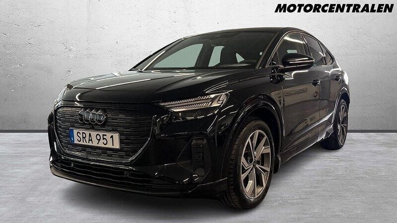 Svart Begagnad 2023 Audi Q4 Sportback e-tron Proline SUV | 519 000 kr (Superpris) - Bild 1/4