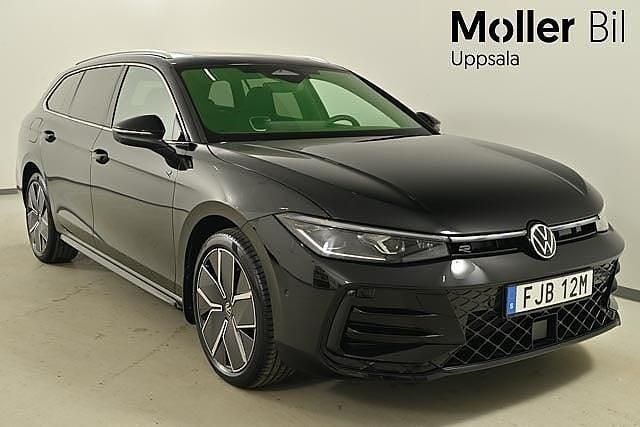 Svart Ny 2026 VW Passat Kombi | 504 900 kr (Superpris) - Bild 1/4