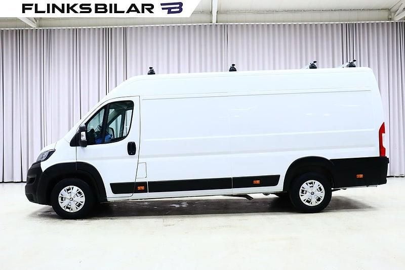 Vit Begagnad 2022 Peugeot Boxer Van | 298 750 kr (Bra pris) - Bild 1/4