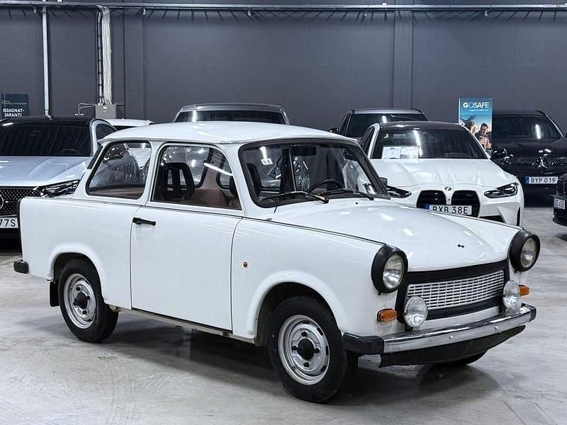 Vit Begagnad 1990 Trabant 601 Sedan | 399 900 kr - Bild 1/4
