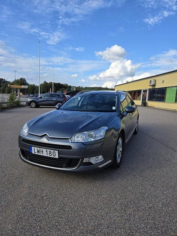 Grå Begagnad 2011 Citroën C5 Kombi | 45 000 kr (Marknadspris) - Bild 1/4
