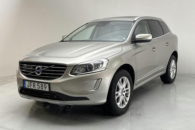 Ljusbrun Begagnad 2016 Volvo XC60 Summum SUV | 188 000 kr (Lite dyr) - Bild 1/4