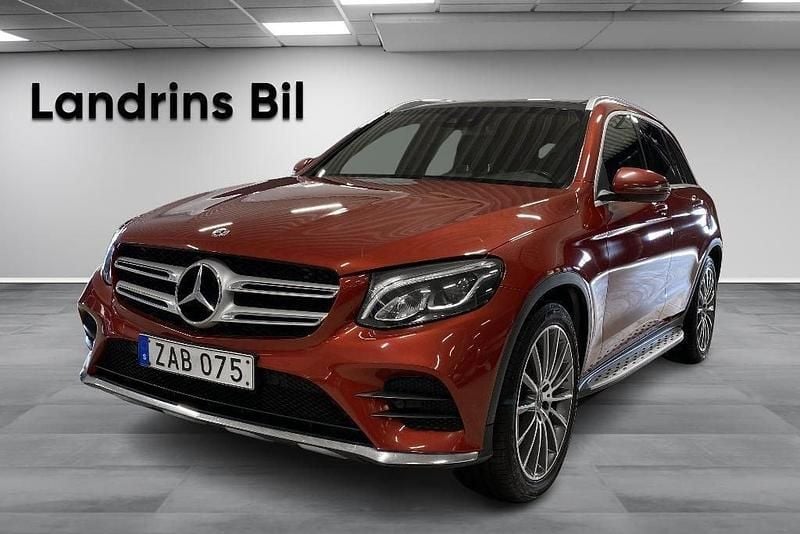 Röd Begagnad 2017 Mercedes GLC220 AMG SUV | 279 000 kr (Marknadspris) - Bild 1/4