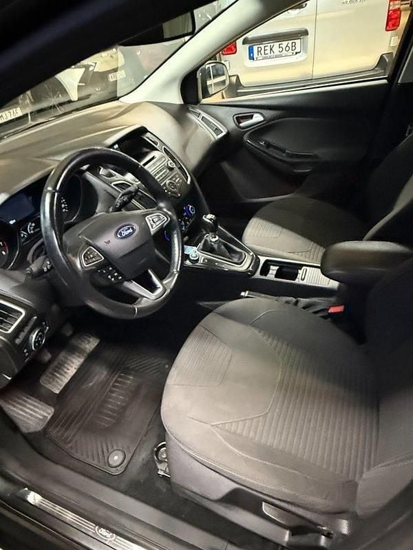 Begagnad Ford Focus Titanium 150 HK (110 kW) 2016 Grå