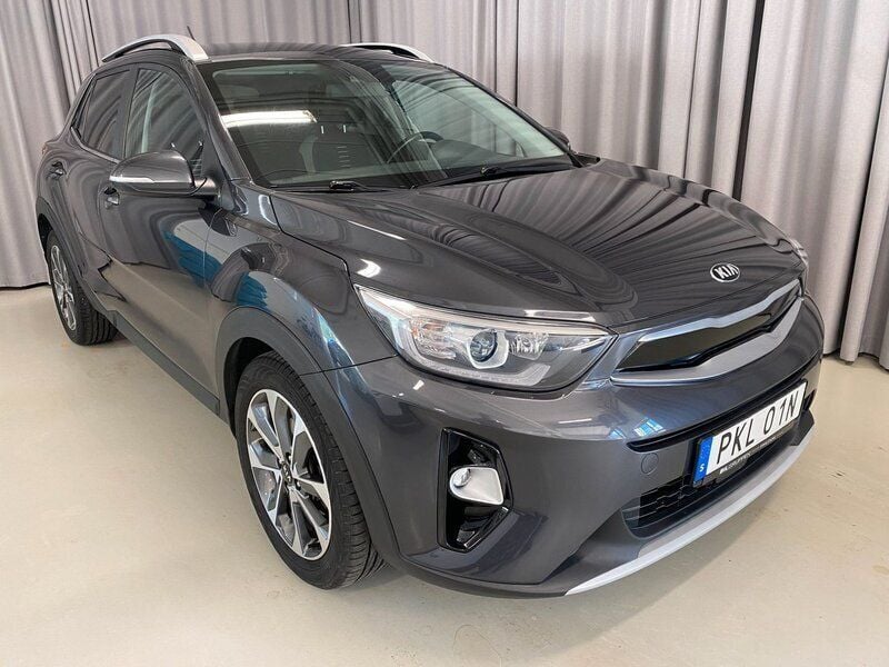 Grå Begagnad 2019 Kia Stonic Advance SUV | 164 900 kr (Marknadspris) - Bild 1/3