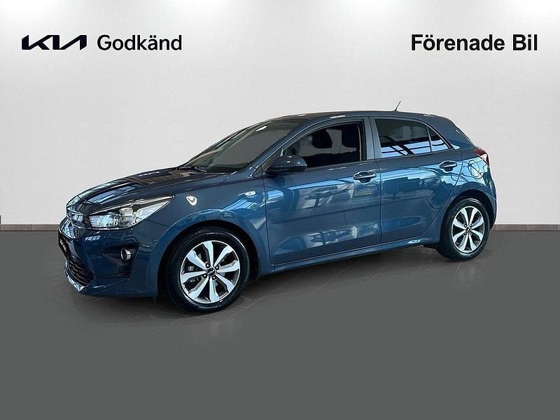 Blå Begagnad 2022 Kia Rio Advance Halvkombi | 179 000 kr (Marknadspris) - Bild 1/4